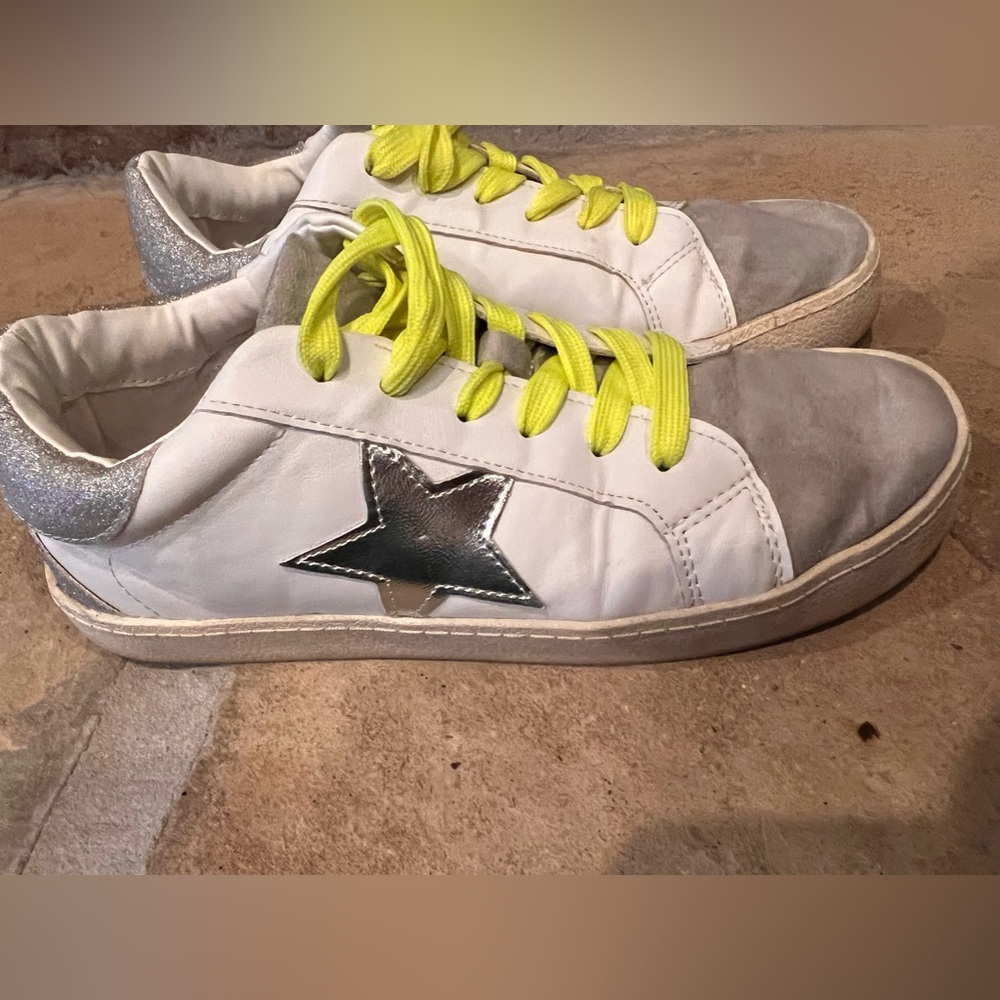 Steve Madden Sneakers
